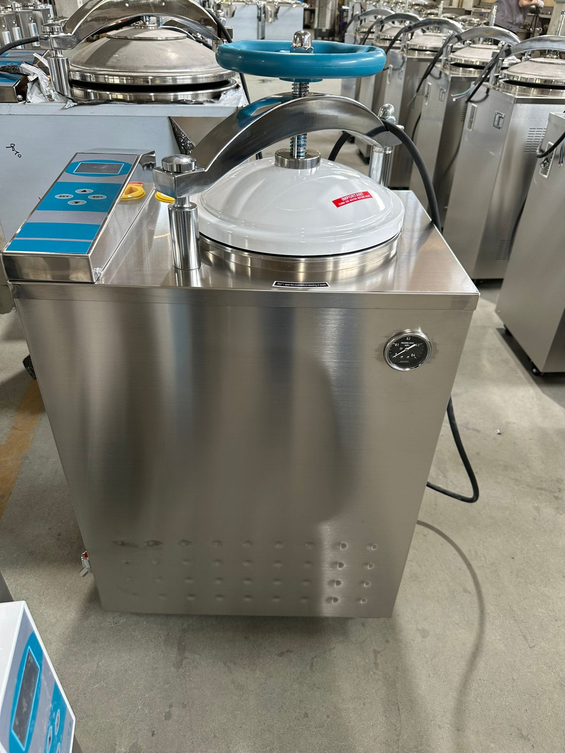 Delivered order to Senegal customer-VA-SA35 vertical autoclave fully automatic circulation for clinical laboratory